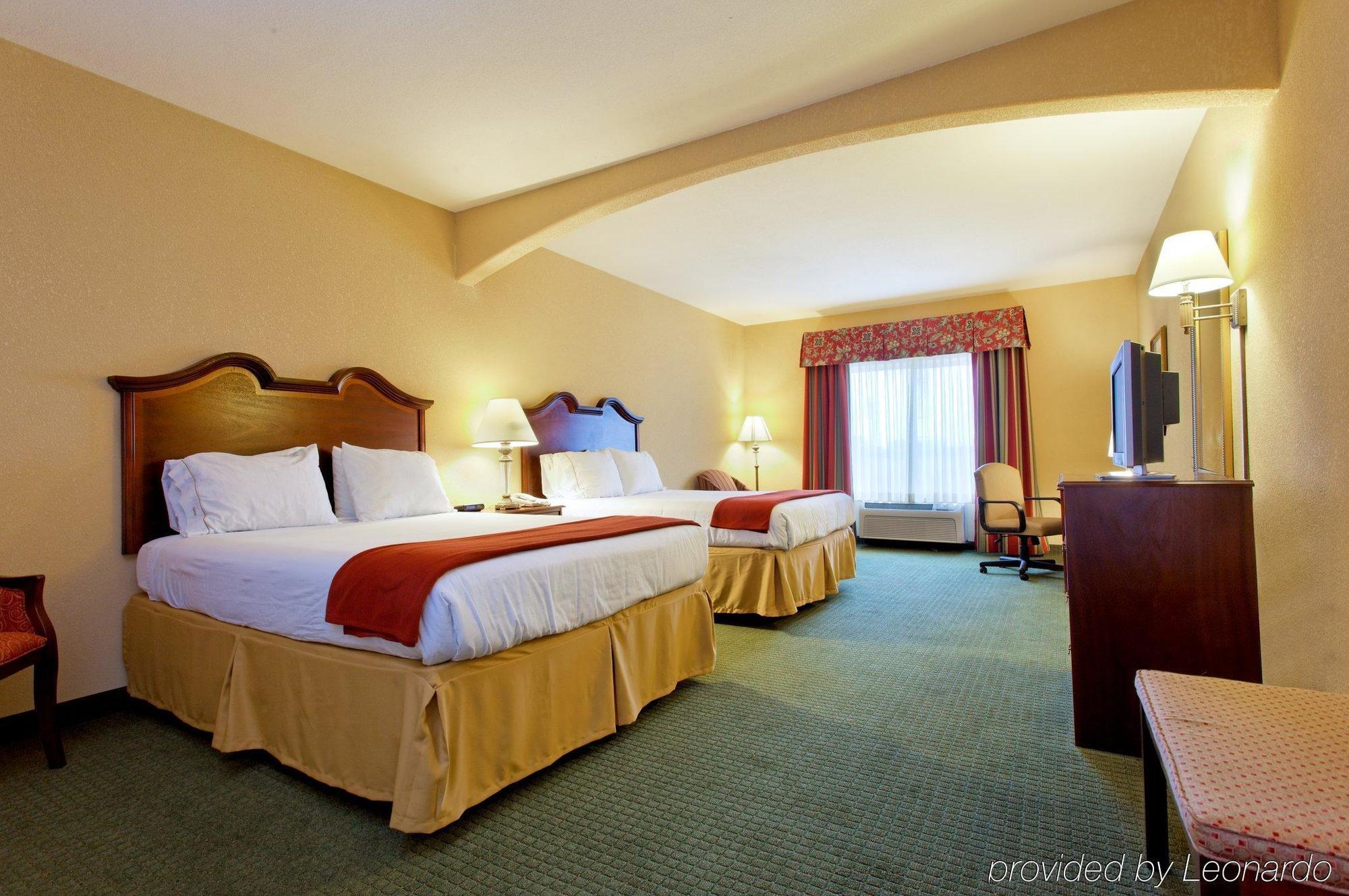 Holiday Inn Express & Suites San Antonio South Exterior foto