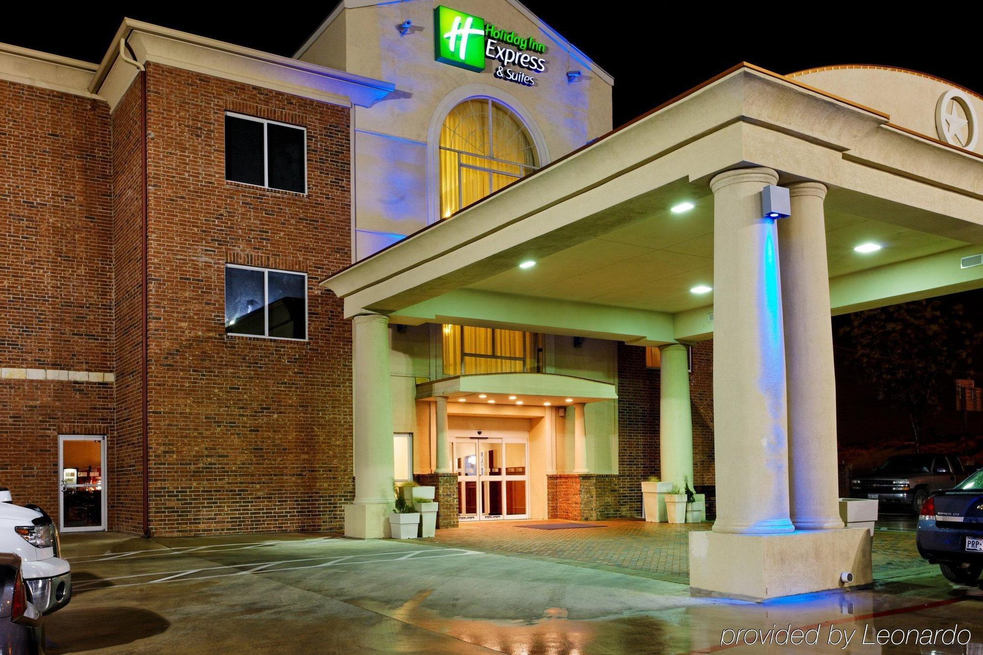 Holiday Inn Express & Suites San Antonio South Exterior foto